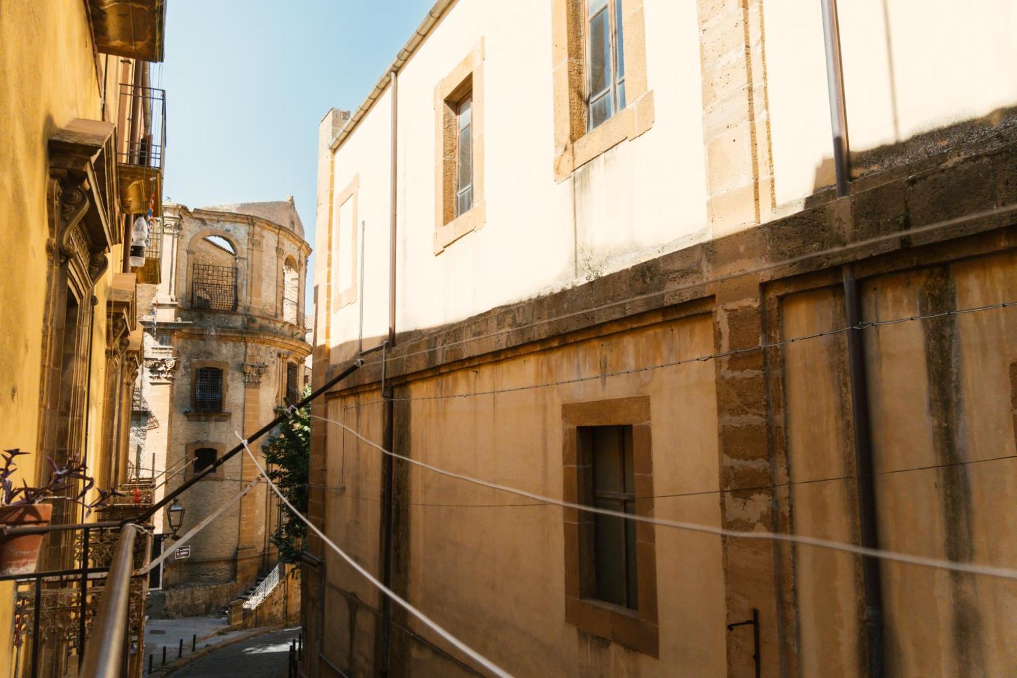 L'Ombelico Del Monte - Appartamenti Del Centro Storico - Just Restored May 2024 Piazza Armerina Extérieur photo